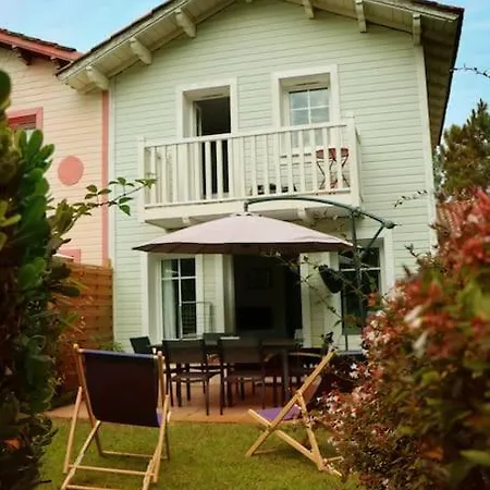 Maison Naucala Proche De La Piscine Holiday home Lacanau